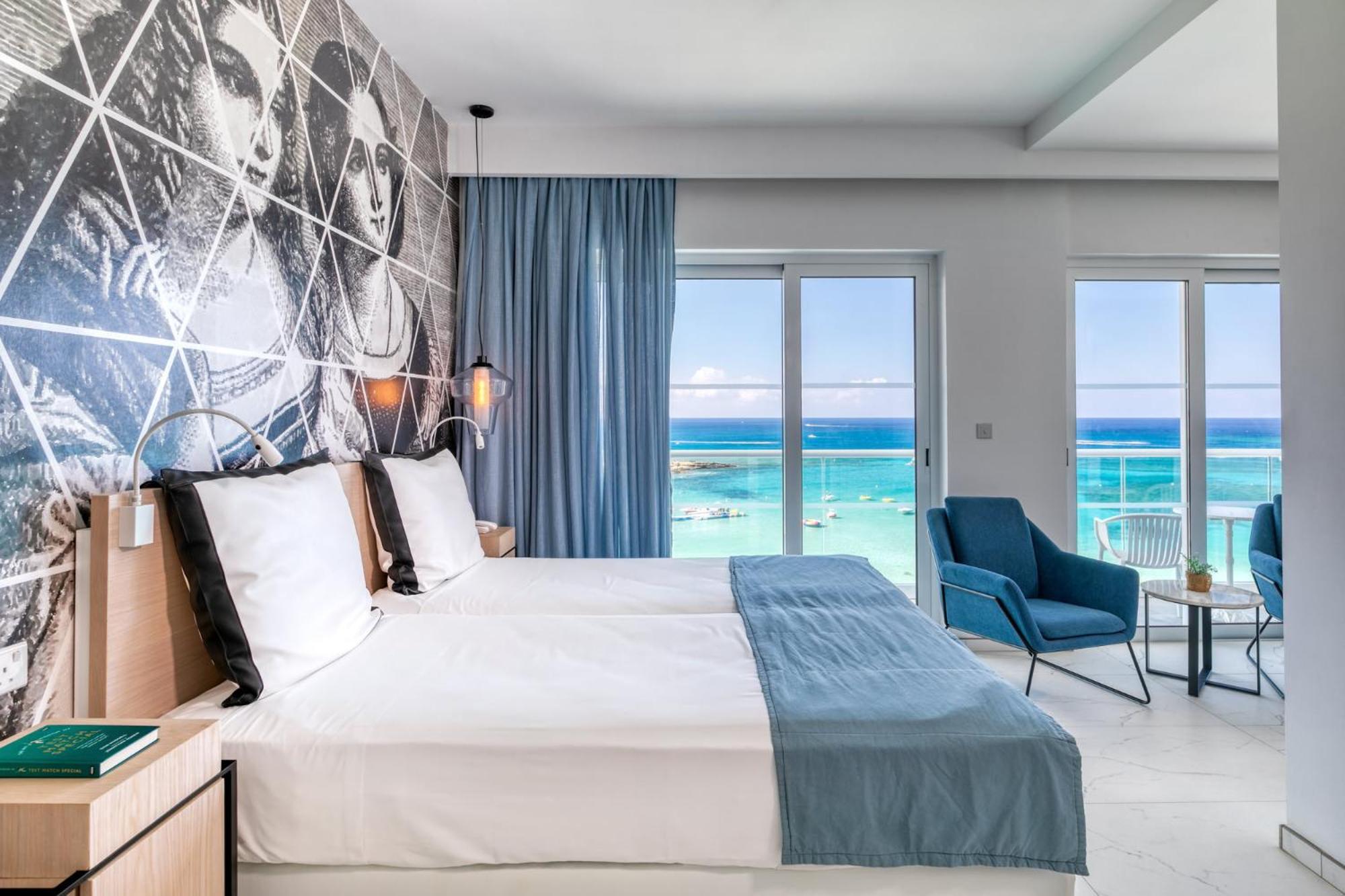 Studio Sea View Twin Bed,1285936657:JPEG
